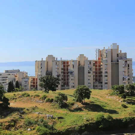 Studio 17706a شقة