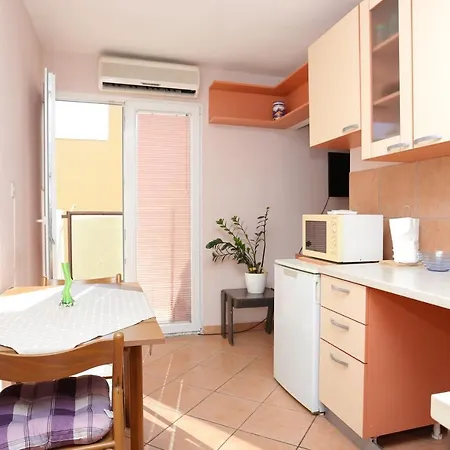 Studio 17706a Apartment *